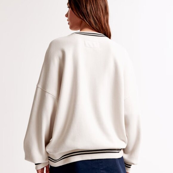 Dallas Cowboys Graphic Oversized Sunday Crew - Picture 4 of 7